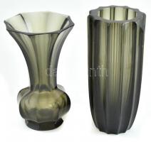 2 db art deco üveg váza. m: 26 cm, 22 cm, apró lepattanásokkal