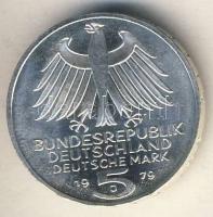 NSZK 1979. 5M Ag "Archäologisches Institut" T:2