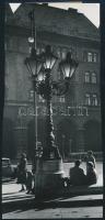 Rév Miklós (1906-1998): Lámpaoszlop, feliratozott fotó, 22×10 cm
