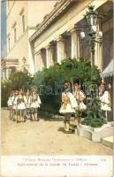 Athína, Athens, Athenes; Relevement de la Garde du Palais / changing of the royal palace guards (EK)
