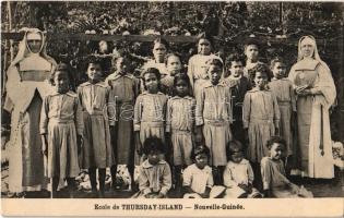 New Guinea, Ecole de Thursday Island / school, folklore