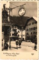 1940 Sankt Wolfgang im Salzkammergut, Weisses Rässl am Landungsplatz / street view, inn, hotel, photo atelier, shops (EK)