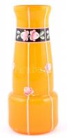 Narancssárga üveg váza, festett rózsás zománc díszítéssel, apró lepattanással, m: 20 cm