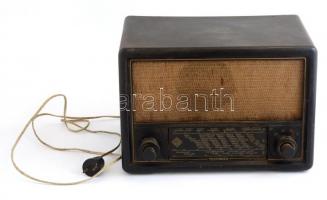 TELEFUNKEN Á.K.I.R.T 754 V rádió készülék, bakelitdobozzal, kis repedéssel, 1947 körül, kopásnyomokkal, 24×20x35 cm