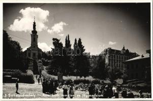 Székelyudvarhely, Odorheiu Secuiesc; Római katolikus templom és főgimnázium, automobil / Catholic church, high school, automobile (gyűrődés / crease)