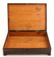 Fa asztali láda. Politúrozott. Zárral, kulccsal. 40x29 cm sérülésekkel