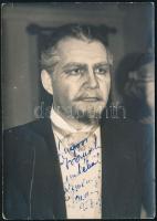 Reményi Sándor (1915-1980) aláírása őt ábrázoló fotón