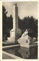 1949 Győr, Hősök szobra, emlékmű
