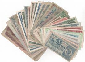 30db-os vegyes magyar bankjegytétel, közte Korona, Pengő, Forint T:vegyes