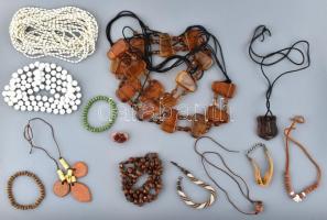 Nagy vegyes bizsu tétel: nyakláncok, karkötők, stb.