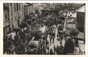 1940 Marosvásárhely, Targu Mures; bevonulás. Sárai E. 53. / entry of the Hungarian troops + "1940 visszatért" So. Stpl