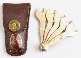 Vintage mini villáskulcs készlet, Bridport feliratú bőr tokban, h: 5,5 cm