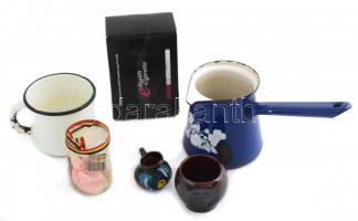 Vegyes bolha tétel, közte szőlőmotívumos kerámia köszöntő pohár, doboznyi függönycsipesz, belgiumi műanyag mini baba, zománcos kávé ibrik, zománcos bögre