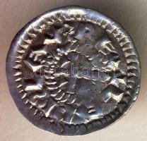 I. László 1077-95. Denár Ag ÉH. 15 T:2+ kis patina