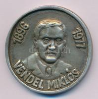 1977. Vendel Miklós ezüstözött Br emlékérem. Szign.: Kiss L. (47mm) T:2