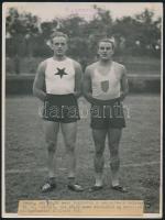 František Douda olimpiai bronzérmes csehszlovák atléta, súlylökő és Dr. Darányi, feliratozott fotó, 23×17,5 cm