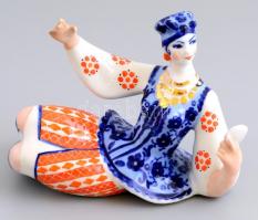 Lány tükörrel, porcelán figura, kézzel festett, jelzett, kis kopásnyomokkal, 15×12×8 cm