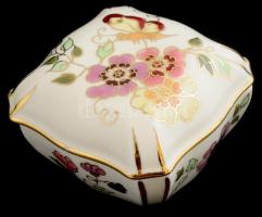 Zsolnay pillangó mintás porcelán bonbonier. Kézzel festett, jelzett, hibátlan 7,5x7 cm