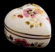 Zsolnay pillangómintás porcelán szív alakú bonbonier, kézzel festett, jelzett, hibátlan, 6×6×4 cm