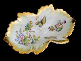 Herendi porcelán Viktória mintás leveles tálka, kézzel festett, jelzett, kis kopásnyomokkal, kissé piszkos, 14,5×8 cm