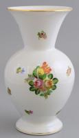 Herendi virágmintás váza, kézzel festett, jelzett, apró kopásokkal, m: 20,5 cm