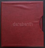 Lindner  200 férőhelyes képeslap berakó gyűrűs borítóval, tokkal bordó színben, jó állapotban