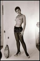 cca 1972 A három T-ből az első volt (Tiltott, Tűrt, Támogatott), szolidan erotikus felvételek, 21 db...