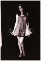 cca 1973 A csábítás szabadegyeteme, szolidan erotikus felvételek, 18 db vintage NEGATÍV, 36x24 mm