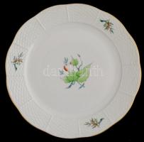 Herendi csipkebogyó mintás lapos tányér, kézzel festett, jelzett, karcokkal. d: 25,5 cm