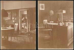 cca 1920 Lakásbelső, 5 db vintage fotó; az összeállítás érdekessége a berendezési tárgyakon kívül, a...