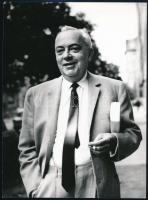 cca 1968 Feleki Kamill (1908-1993) Kossuth-díjas színművész, feliratozott vintage fotó Kotnyek Antal (1921-1990) budapesti fotóriporter hagyatékából, 24,3x18 cm