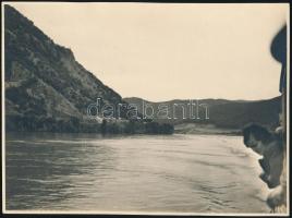 1940 Duna Nagymarosnál - feliratú vintage fotó, 17,5x23,5 cm