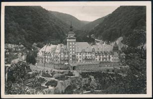 1948 A Csepeli Munkás Torna Kör, az 1947-48 szezonban bajnoki aranyérmes csapat futballistáinak auto...