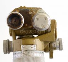 Szovjet tüzérségi tájoló, jelzett, bekoszolódott lencsével, kisebb deformációval, m: 20 cm