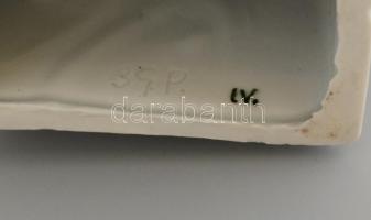 Royal Dux Csehszlovákia Sokol játékok XI. súlyemelés jelzésű porcelán sas. Kézzel festett. jelzett, ...