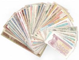46db-os vegyes magyar és külföldi bankjegy tétel, közte Japán, Kuba, Pakisztán, Románia T:vegyes