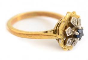Arany (Au) gyűrű 14 K zafirral és brillekkel. Jelzett Bruttó 6,32 g, m: 54