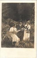 1918 Portoroz, Portorose (Piran, Pirano); ladies. photo
