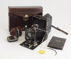 cca 1920 Zeiss kamera üveglemezzel, színszűrővel, Hatschek és Farkas bőr tokkal, fénymérő bőr tokban