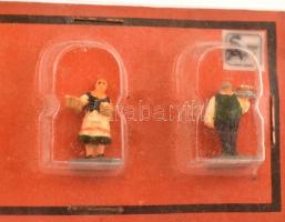 Vasútmodellezéshez készült egyedi kézzel öntött és festett ólomfigurák, eredeti csomagolásban