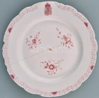 cca 1875 Herendi, Ó-Herendi Ferenc József monogramjával és a Szent Koronával díszített lapos tányér, a királyi készletből. Kézzel festett, jelzett (benyomott és festett jelzéssel) Több helyen sérült. d: 26,5 cm