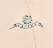 cca 1875 Herendi, Ó-Herendi Ferenc József monogramjával és a Szent Koronával díszített lapos tányér,...