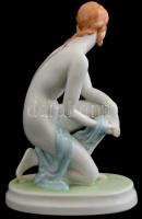 Zsolnay porcelán akt, kézzel festett, jelzett, kis kopásnyomokkal, m: 22,5 cm