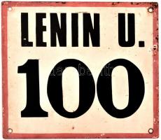 Lenin u. 100, zománcozott fém tábla, kopásnyomokkal, 15x17 cm