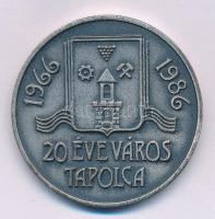 Bogár Lívia (1957-) 1986. 1966-1986 20 éve város Tapolca / Keszthelyi Éremgyűjtők Csoportja ezüstpatinázott Br emlékérem (42,5mm) T:1- Adamo KE43