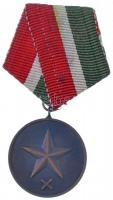 Kuba ~1970. 10 éves katonai szolgálatért Br kitüntetés mellszalagon T:2,2- Cuba ~1970. For 10 years military service Br medallion on ribbon C:XF,VF