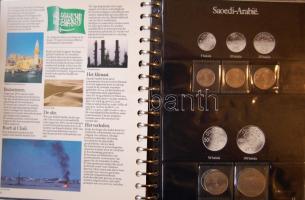 Kis tengerentúli gyűjtemény, 47db, hozzávaló gyűrűs berakóban, ismertetőkkel, benne Hongkong, Szaúd-...