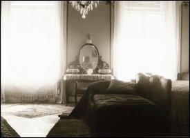 Régi lakásbelsők, 7 db fotónegatív, 6×9 cm