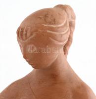 Kucs Béla (1925-1984): Nő korsóval. Kerámia figura, jelzett, kopásnyomokkal, m: 24 cm