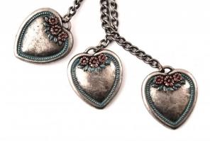 Szív alakú díszes zsebóralánc, h: 26 cm